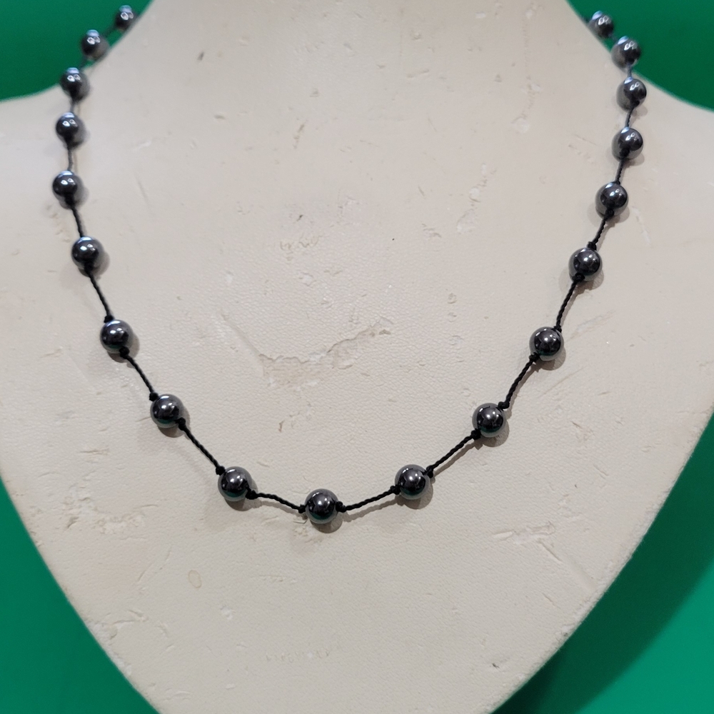 Elegant Black Stone Necklace 16"